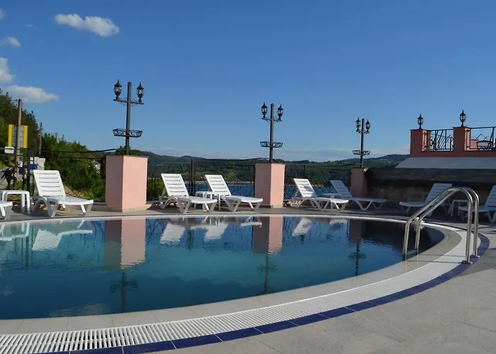 Mobi Dick Family فندق 3*