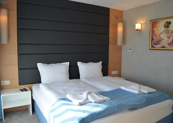 Mobi Dick Family غلافاتارتسي