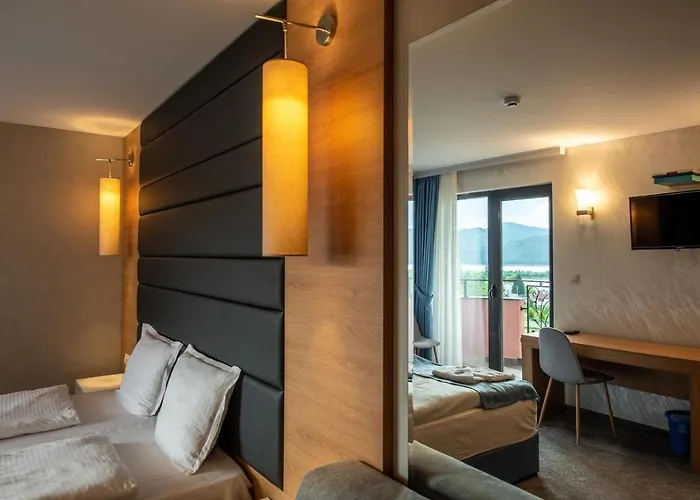 Mobi Dick Family غلافاتارتسي