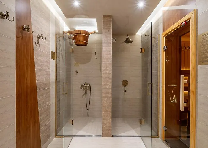 Mobi Dick Family فندق غلافاتارتسي